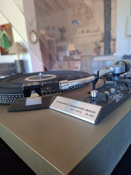 Giradiscos Technics SL-23