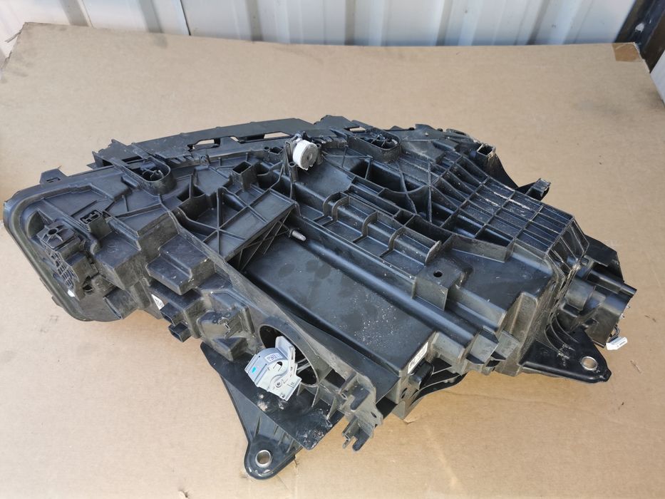 BMW 2 U06 Led Prawa europa  5A42247