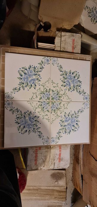 !! LER DESCRIÇÂO !! Azulejos antigos 15cm x 15 cm