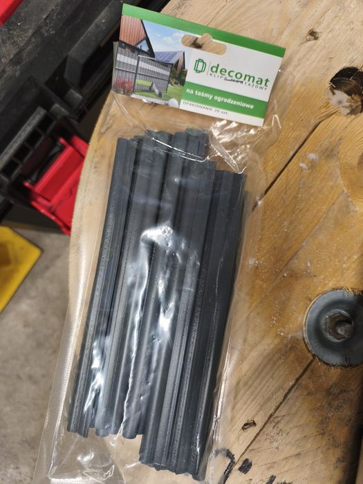 Klips do taśmy ogrodzeniowej