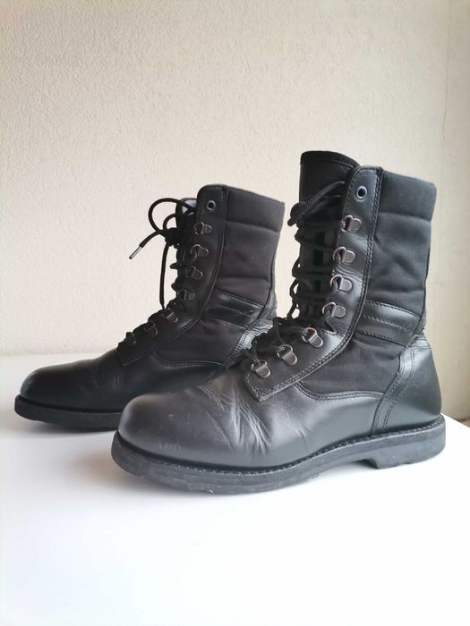 Botas Militares ótimo estado