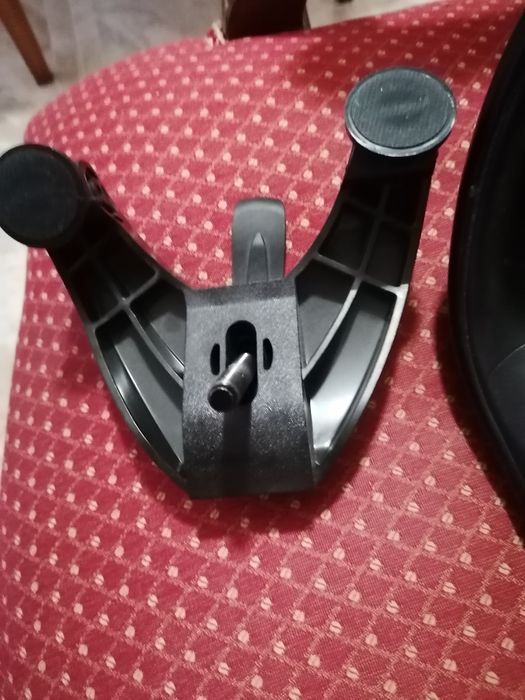 Thrustmaster T248 Steering Wheel Bundle + T3PM Pedals in Good Condition64284391866370124