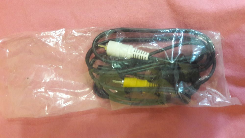 Адаптер, кабель micro USB двухпиновый; переходники фотоаппарата Canon