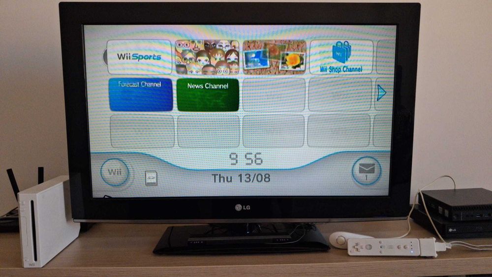 Pack Nintendo Wii Branca + Wii Balance Board + Jogos Wii Sports e Wii Fit