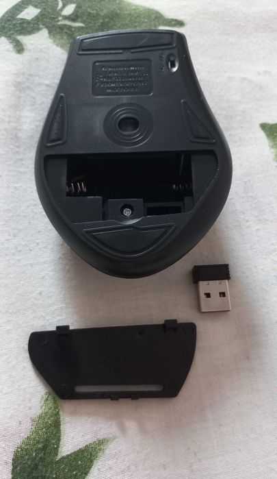 стильная беспроводная мышь