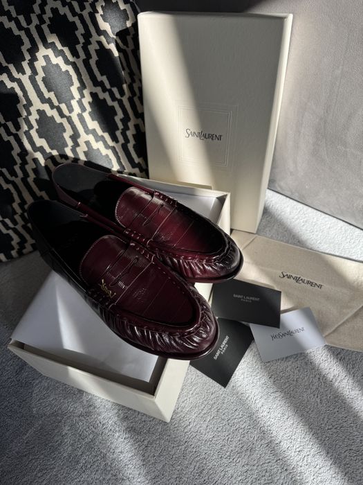 Лофери Saint Laurent
