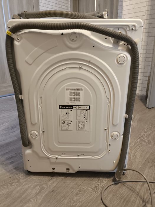 Компактна пральна машина Haier HW50-BP12307
