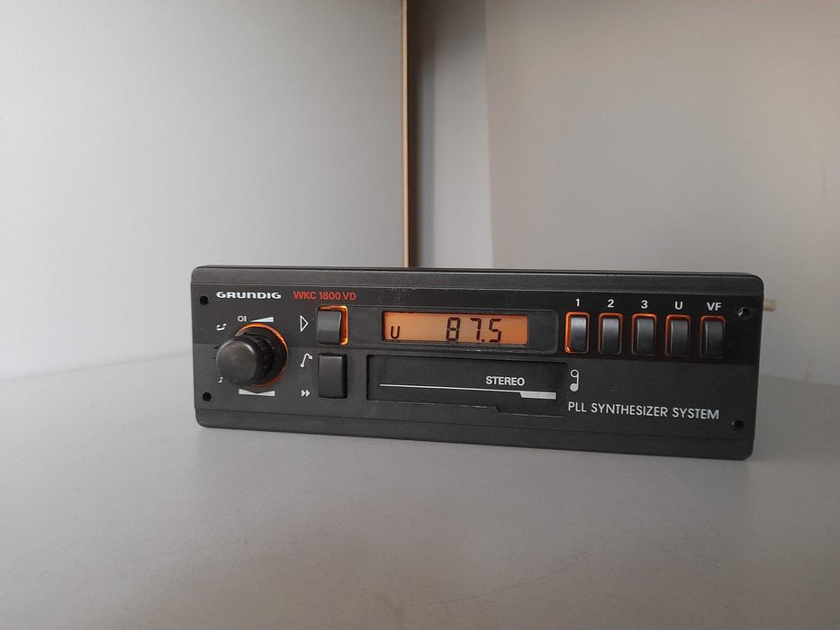 Radio Grundig WKC1800VD Mercedes w201 w124 w126