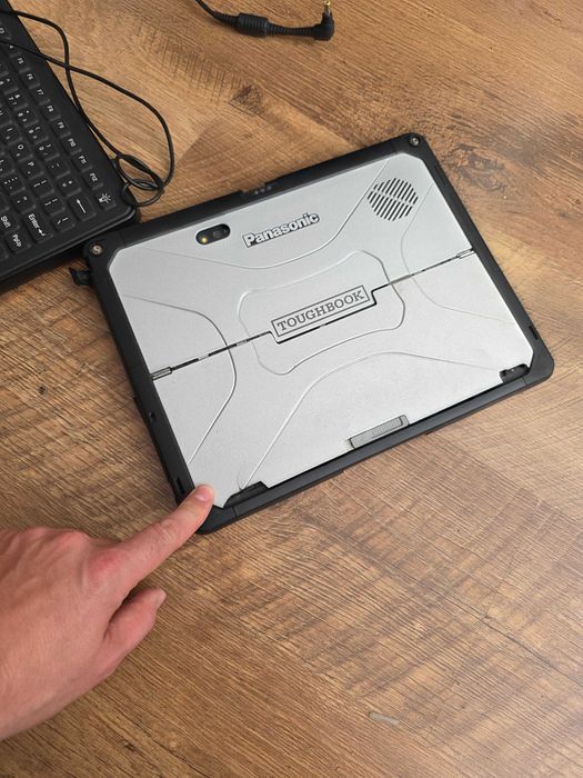 НЕ комплектний захищений планшет Panasonic CF-33 на запчастини i5-7300
