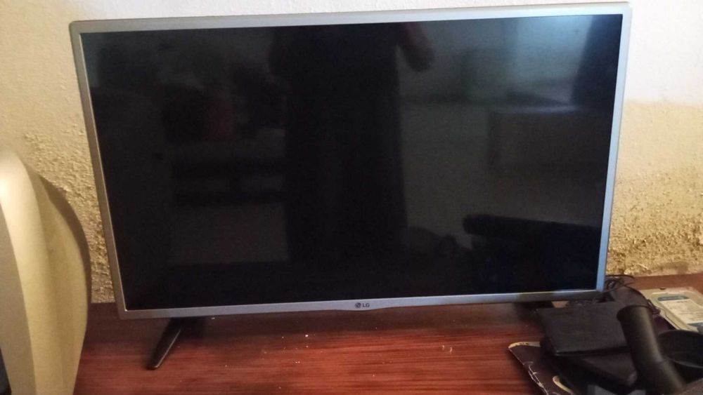 Televisão antiga LG em bom estado