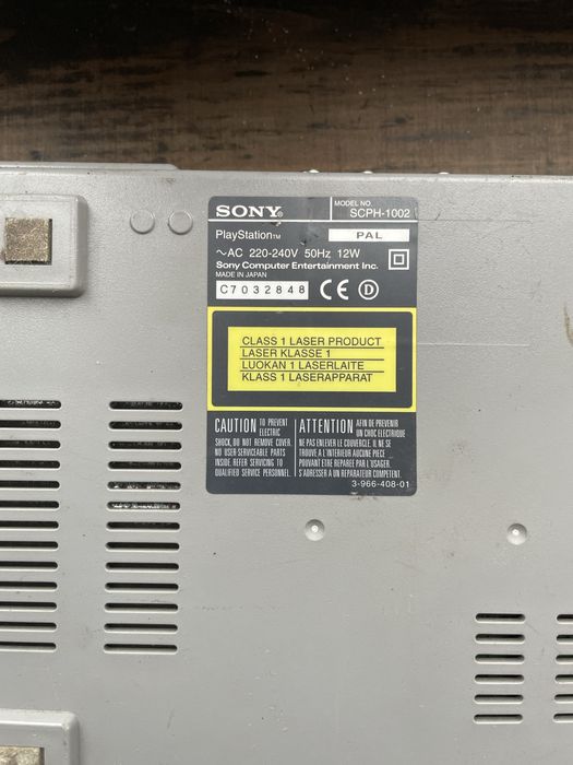 Sprzedam konsole playstation 1 model 1002 ps1 psx ps one