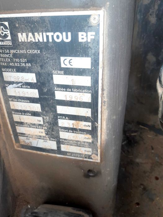 Ładowarka teleskopowa MANITOU MT 928-4