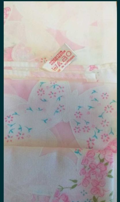 Lençóis NOVOS com folhos,  cor rosa/ atoalhados