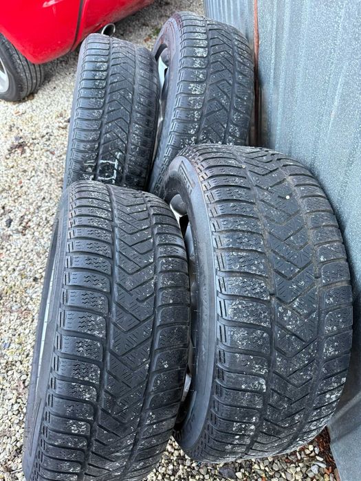 Audi 66.6mm ! A4 B8 ! A5 Alufelgi 16 cali opony zimowe 225/55/16