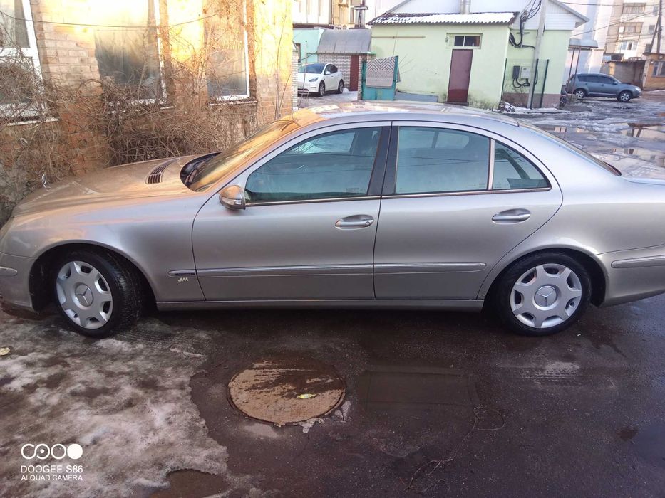 Продам w211 2.2 cdi