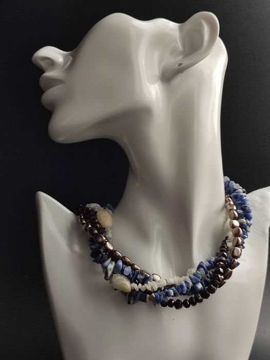 Бусы из натурального граната и гранатового стекла