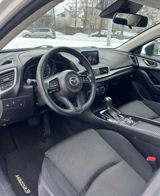 Mazda 3 2018 року