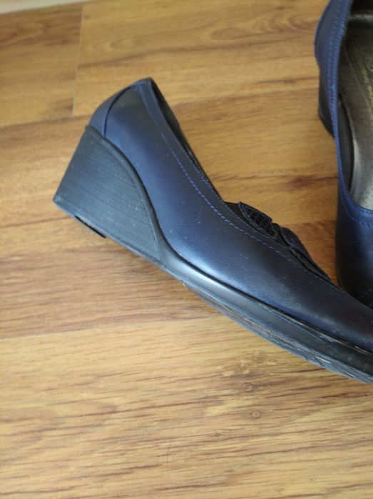 Sprzedam buty damskie