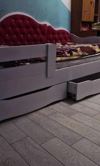 Дитяча кроватка зі стразами! Самовивіз.