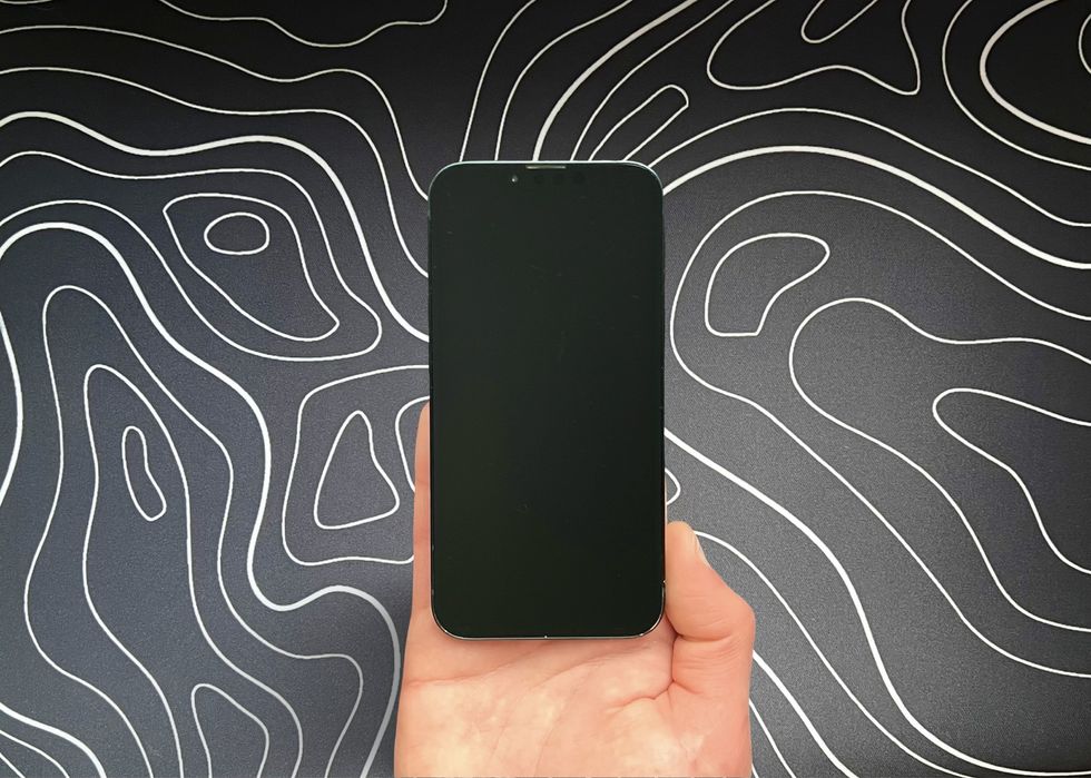 Замечательный - iPhone 13 - 128 гб - 85% АКБ - NEVERLOCK - MIDNIGHT