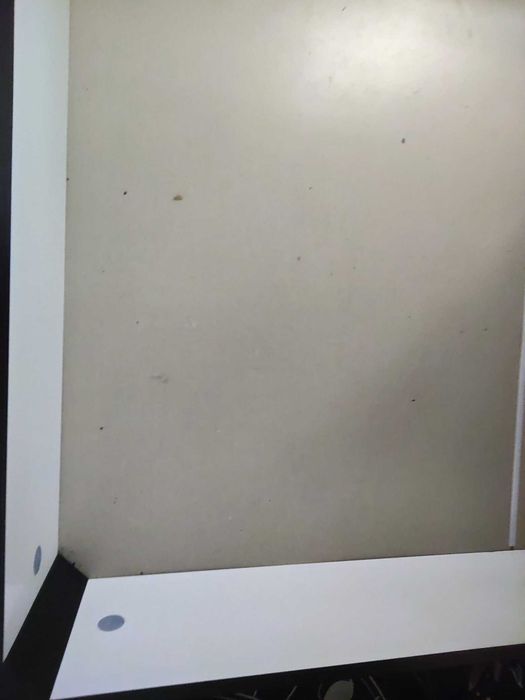 Cama de casal com arrumação (baú elevatório)