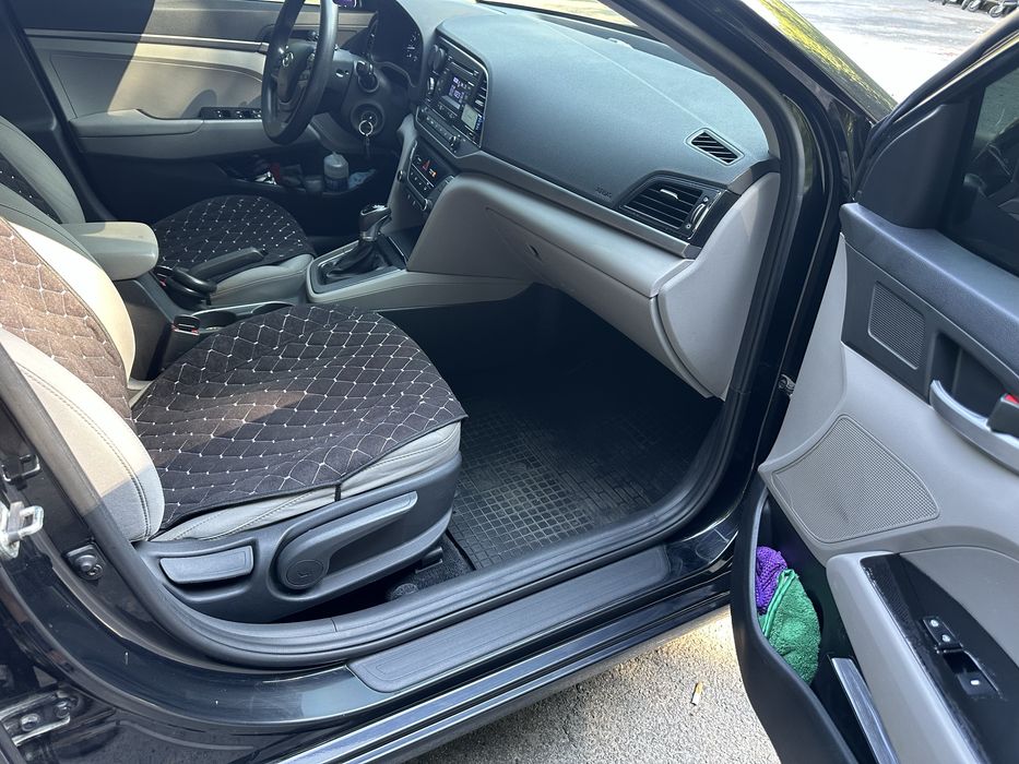 Hyundai Elantra 2017 VIN 5NPD74LF8HH196451 фото оголошення 10 з 17