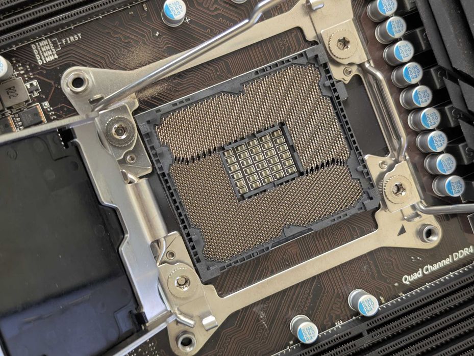 MSI X99A Raider, ASUS B250 Mining Expert