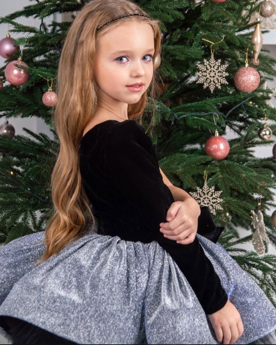 Нарядное красивое платье