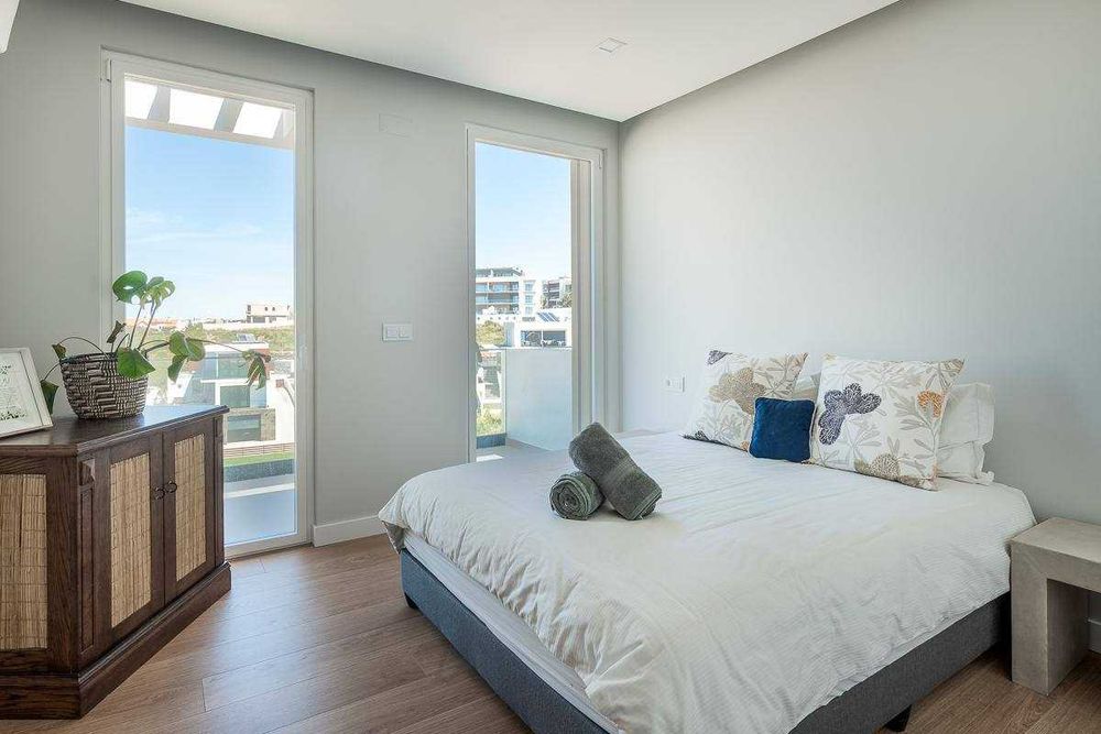 Queen Bed Set for Sale | Cama Queen Completa à venda