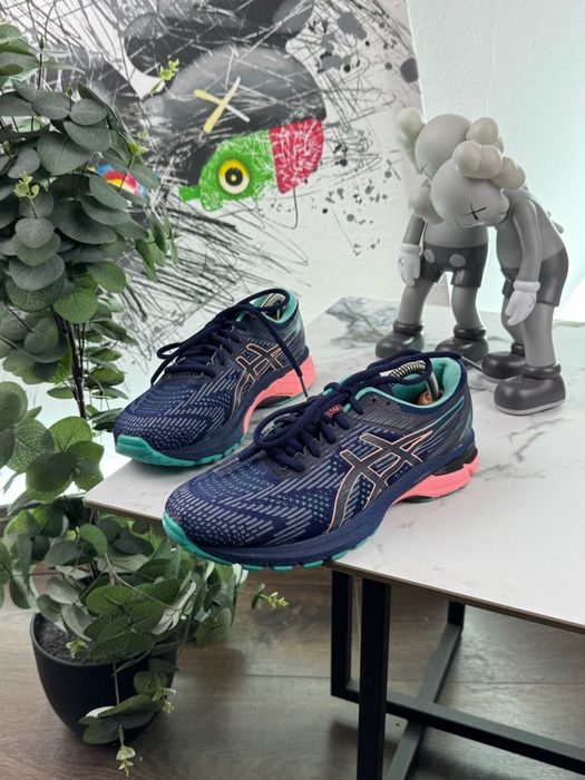 Кросівки Asics GT 2000 39.5 розмір Е10359