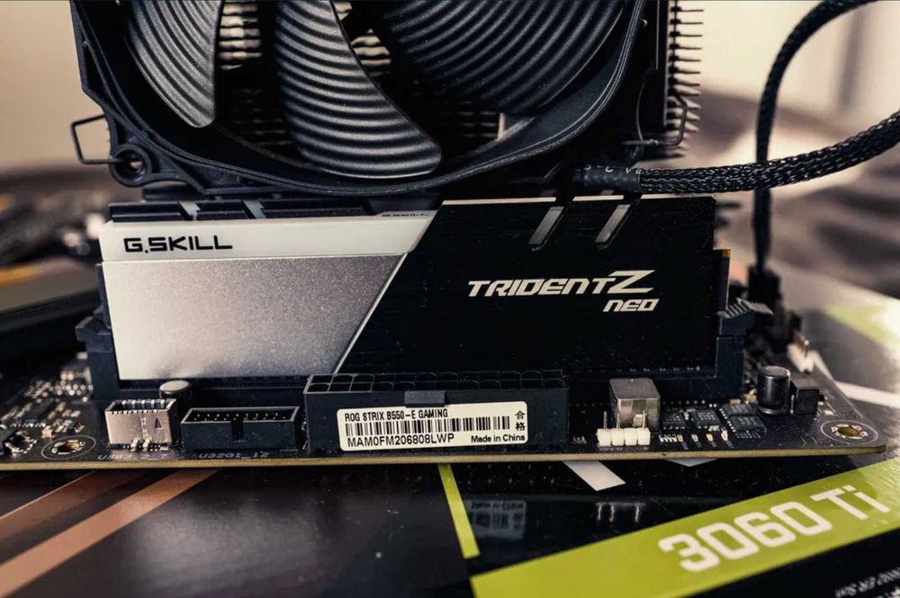 Ryzen 9 5900x+ROG STRIX B550-E+G.Skill Trident Z Neo 2x32gb