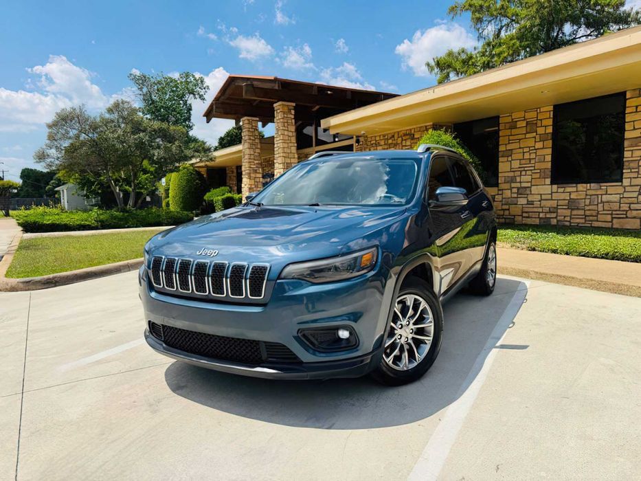 Jeep Cherokee Latitude Plus      2020