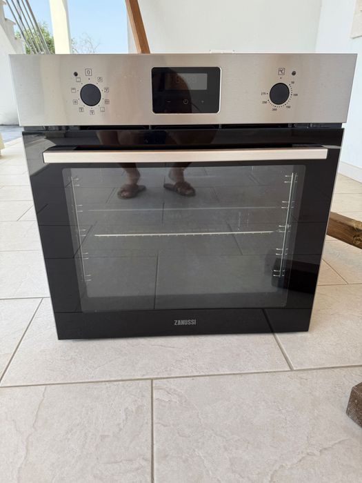 Forno Zanussi encastravel
