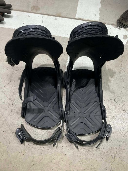 Deska snowboardowa GNU Head Space 155cm z wiązaniami i buty 42 27cm