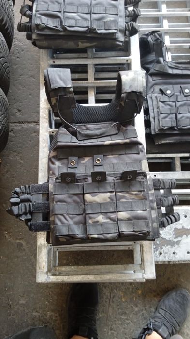 Плитоноска чорна з розгрузкою