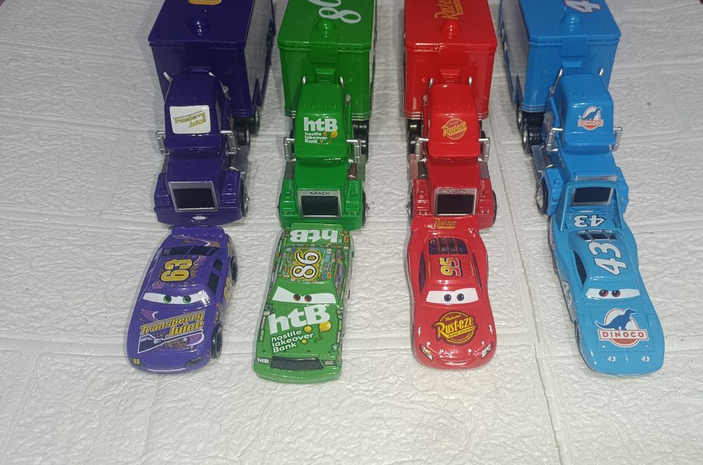 Уцінка! Металеві машинки Тачки Маквин, трейлер з машинкою