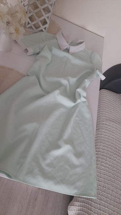 Letnia sukienka miętowa.