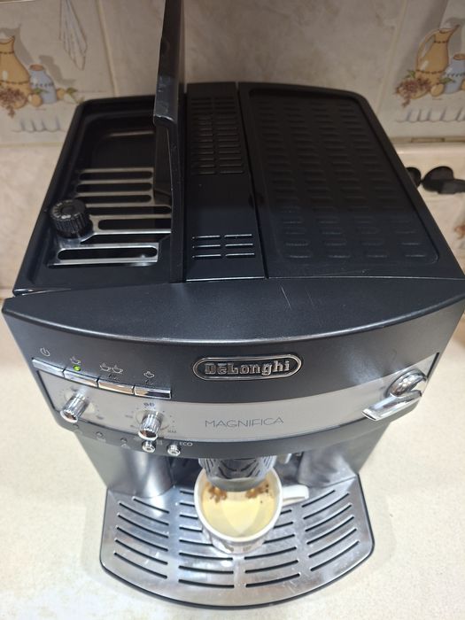Кофемашина Delonghi Magnifica Eco