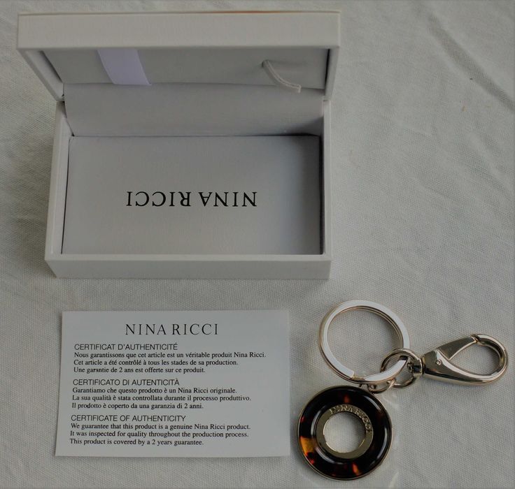Porta-chaves feminino Nina Ricci