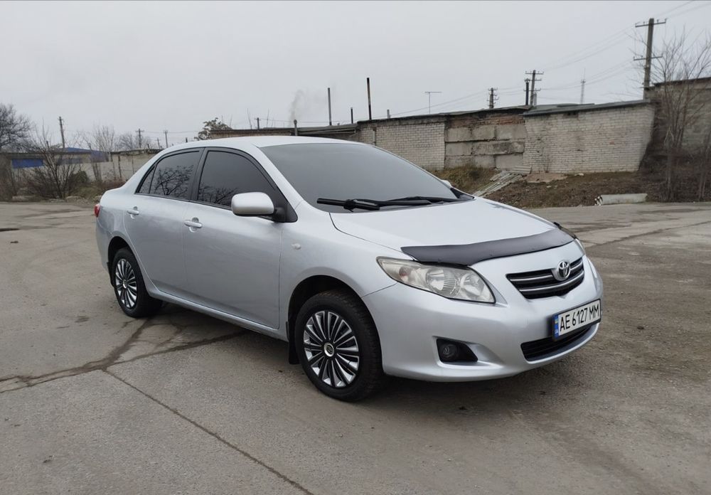 Продам TOYOTA Corolla
