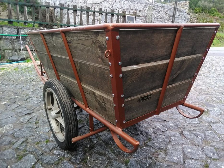 Carrinho de grandes dimensões