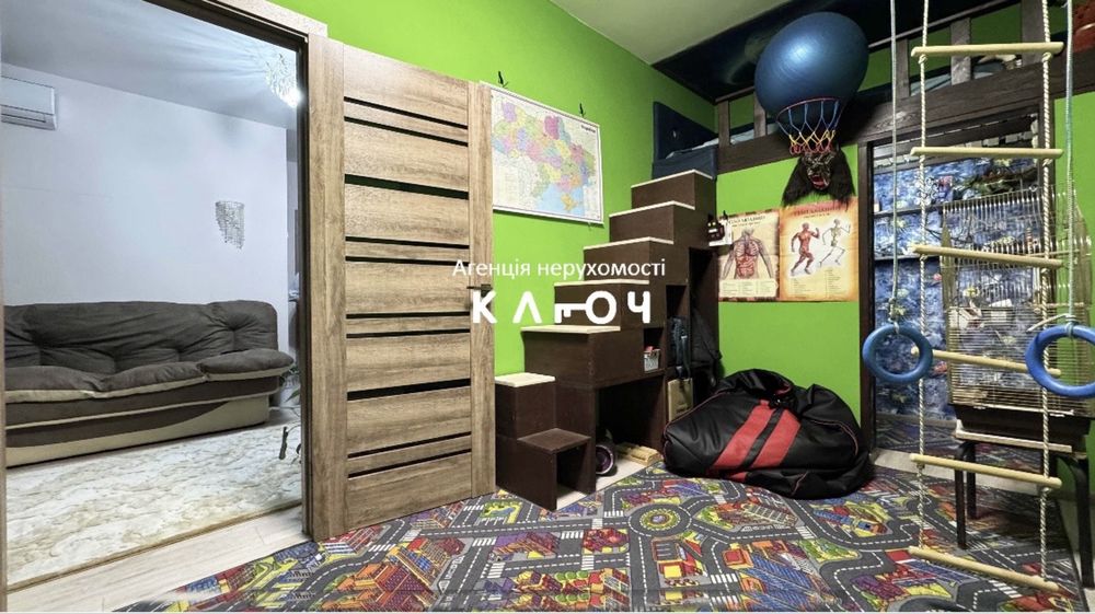Продаж 2к квартири на Шкільному