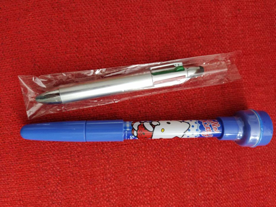 Hello Kitty Pen Set with Stamp + 4-Color Pen64309604851330123