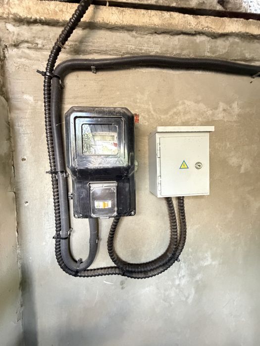 В продажу цокольне приміщення з ремонтом , 120 кв м , нежитлове