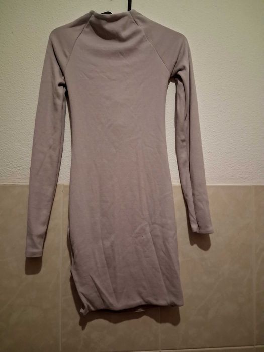 Vestido Oh Polly,com sandália Seaside.