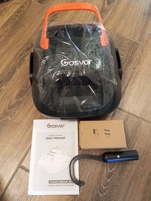 безпровідний роботизований очисник для басейнів Gosvor LiteVac 800.
