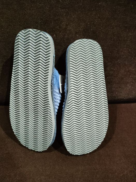40/41 damskie kapcie nowe