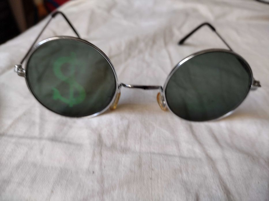 Okulary przeciwsłoneczne z dolarem