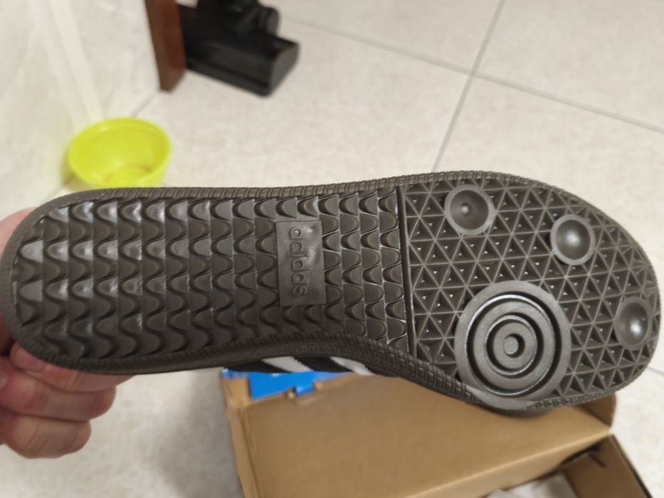 Sapatilhas adidas NR.40 novas na cx