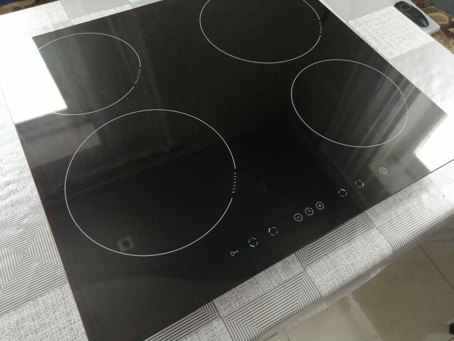 Індукційна варильна поверхня Amica